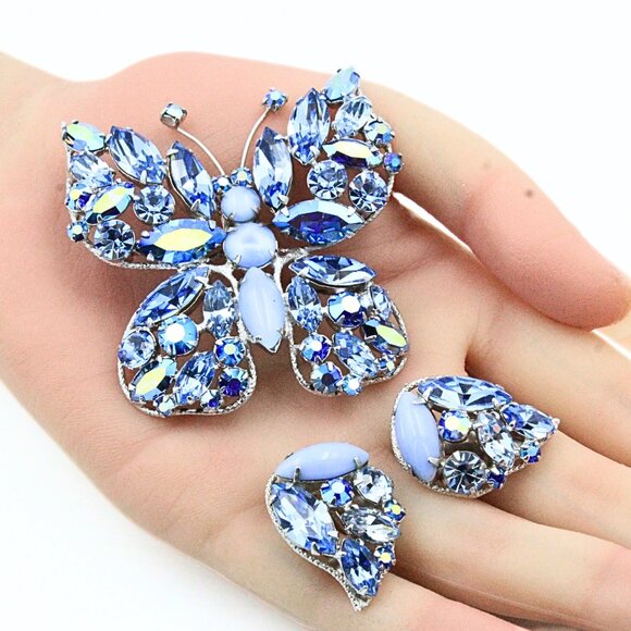 Sweet REGENCY JEWELS Light Blue AB Crystals Glass Butterfly Set - Picture 2 of 9